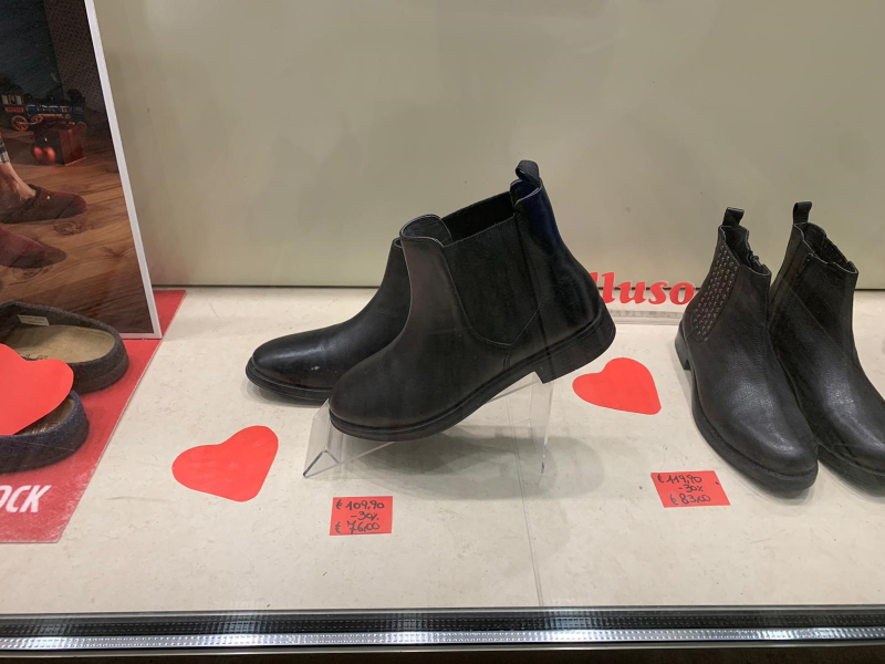 alzatina con piano inclinato per scarpe