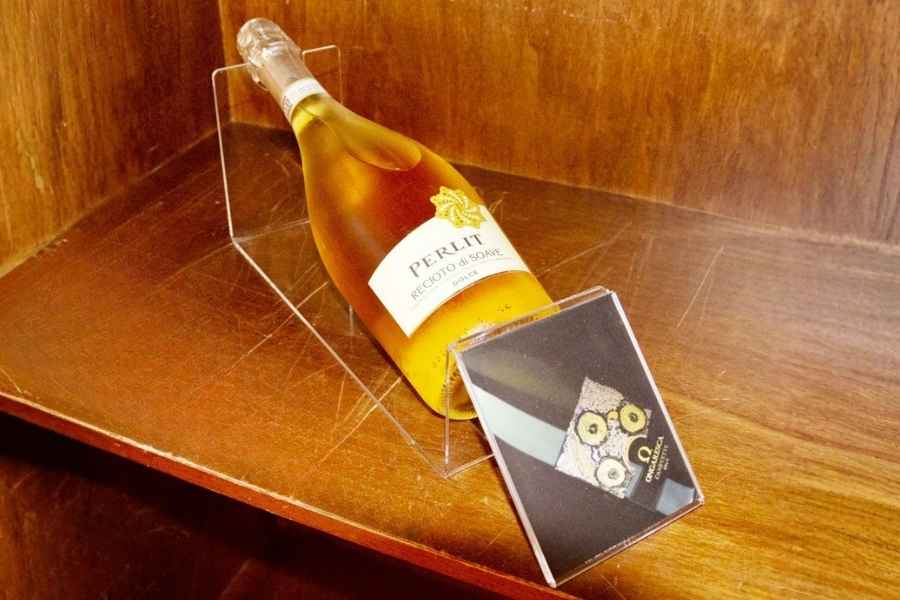 porta bottiglie in plexiglass