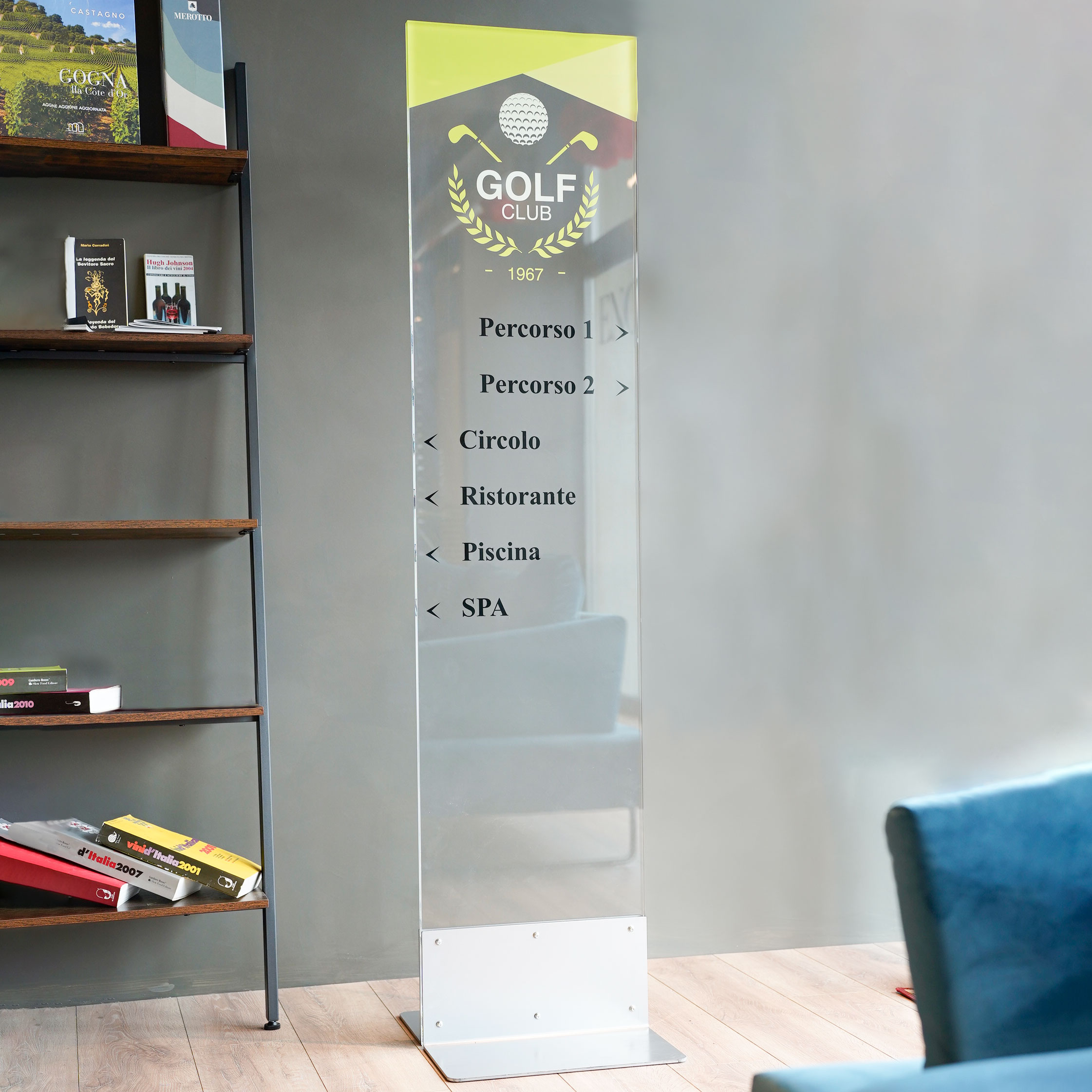 totem in plexiglass