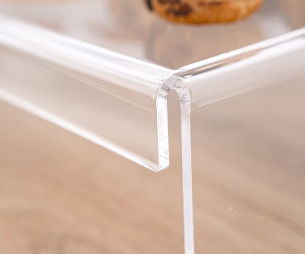 lavorazione piega plexiglass