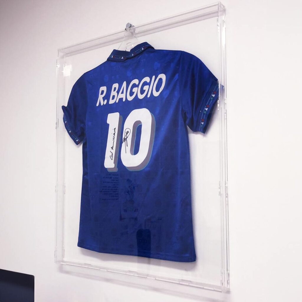teca in plexiglass per maglie